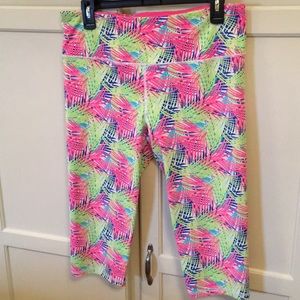 Victoria Secret Sport VSX Capris Workout Pants L